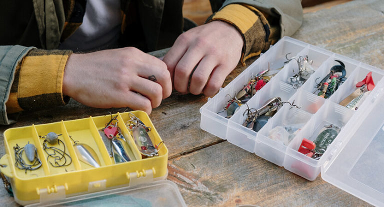 How To Tie A Balancer Winter Fishing Lure To Fishing Line