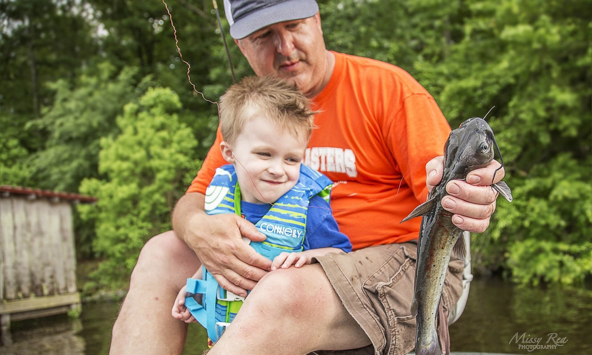 What-to-take-with-you-on-your-summer-fishing-trip